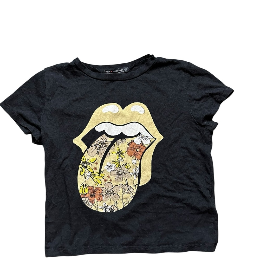 Trendy Black Baby Tee with Floral Graphic